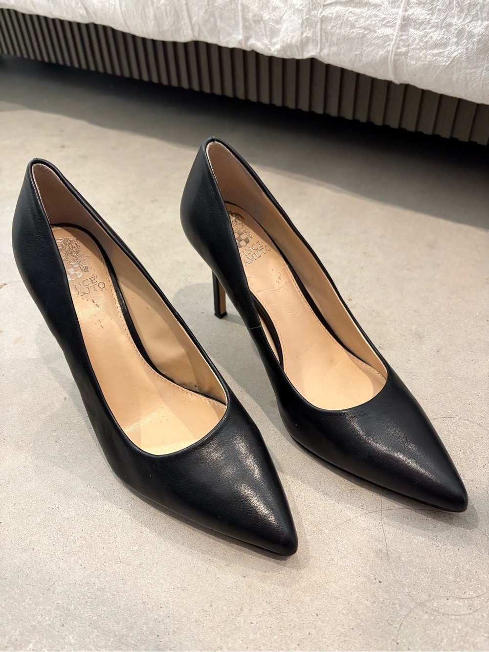 Vince Camuto Black Pointed-Toe Leather Pumps
